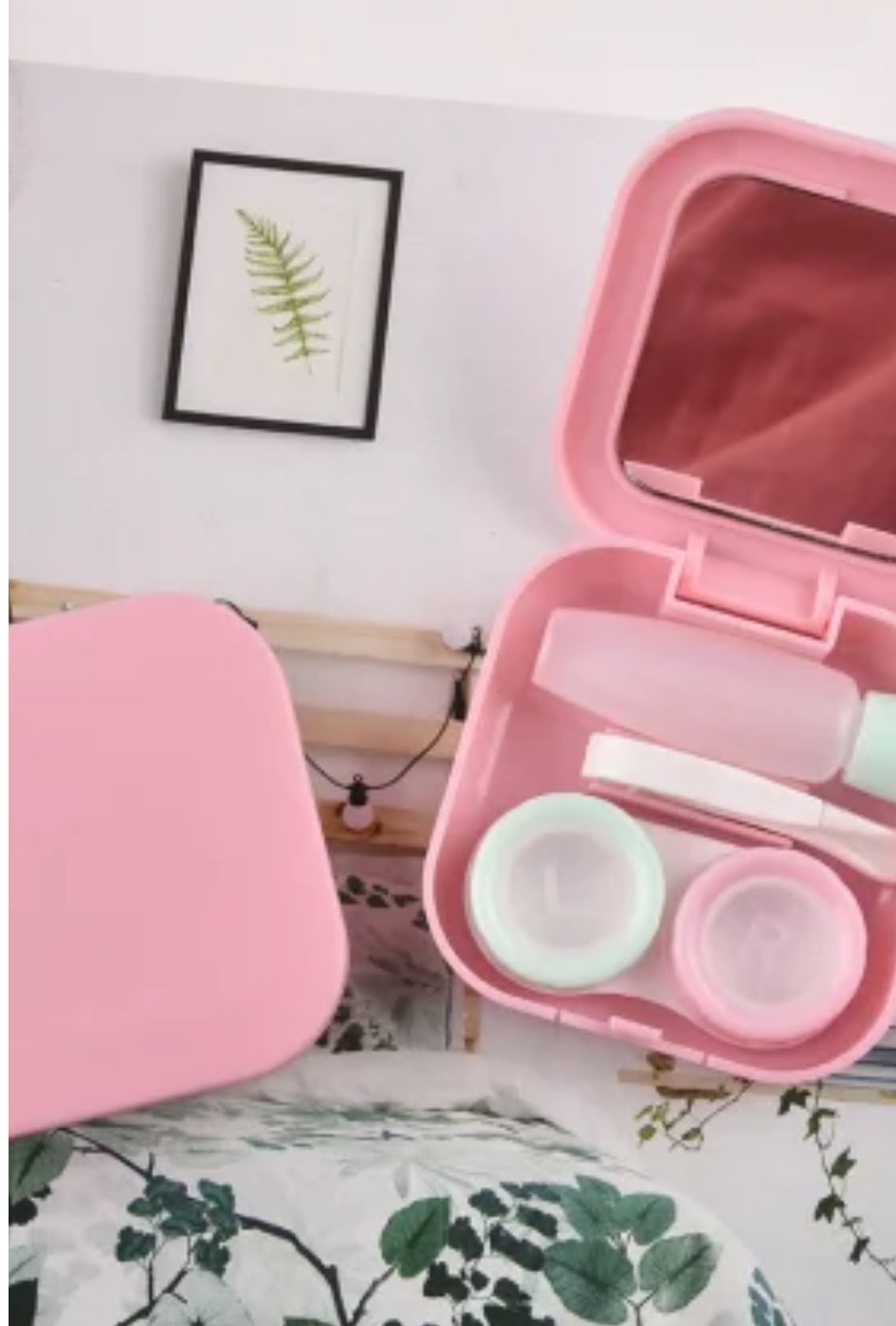 Travel - Contacts Case