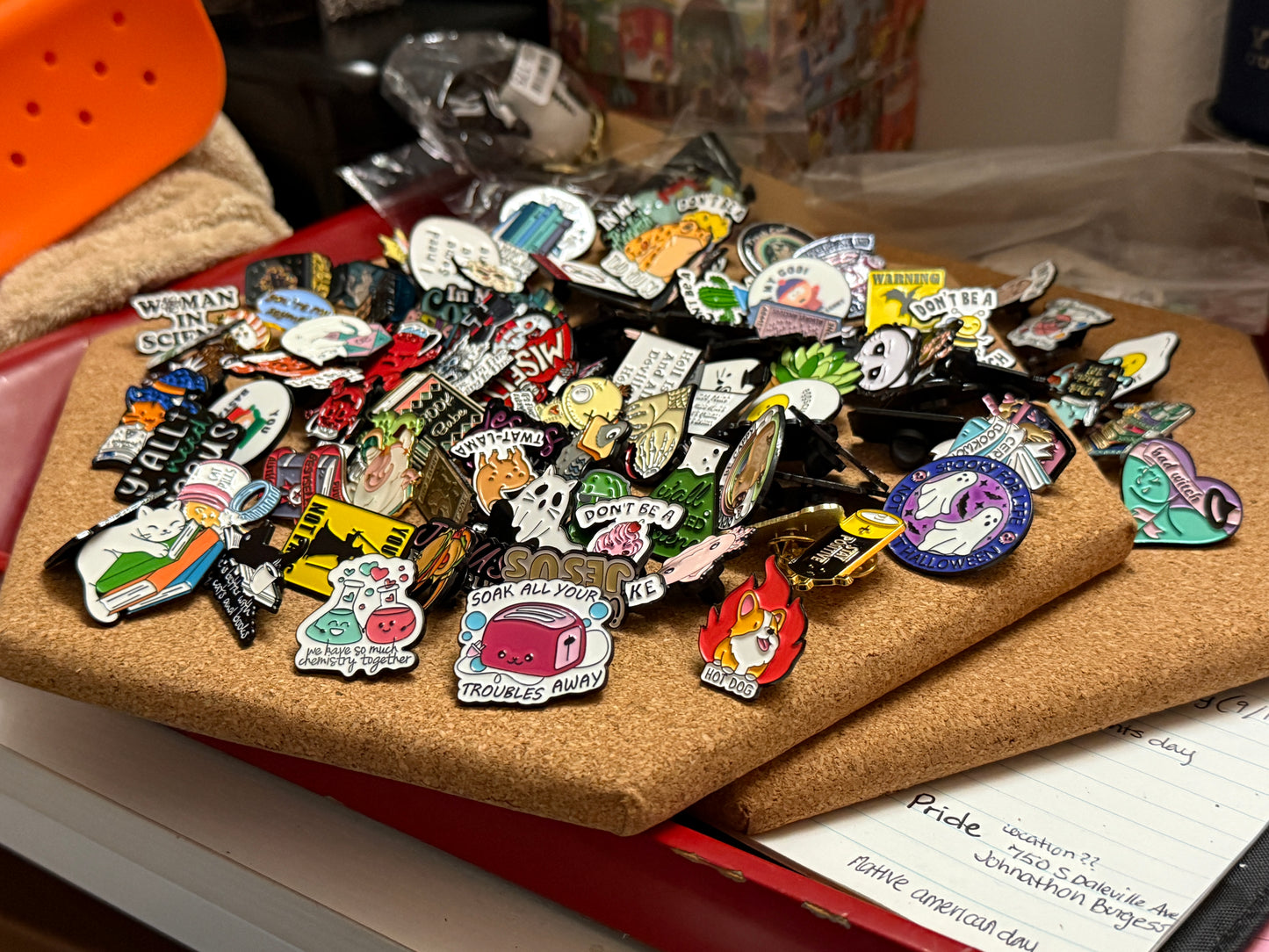 Pins - CON LIVE Novelty